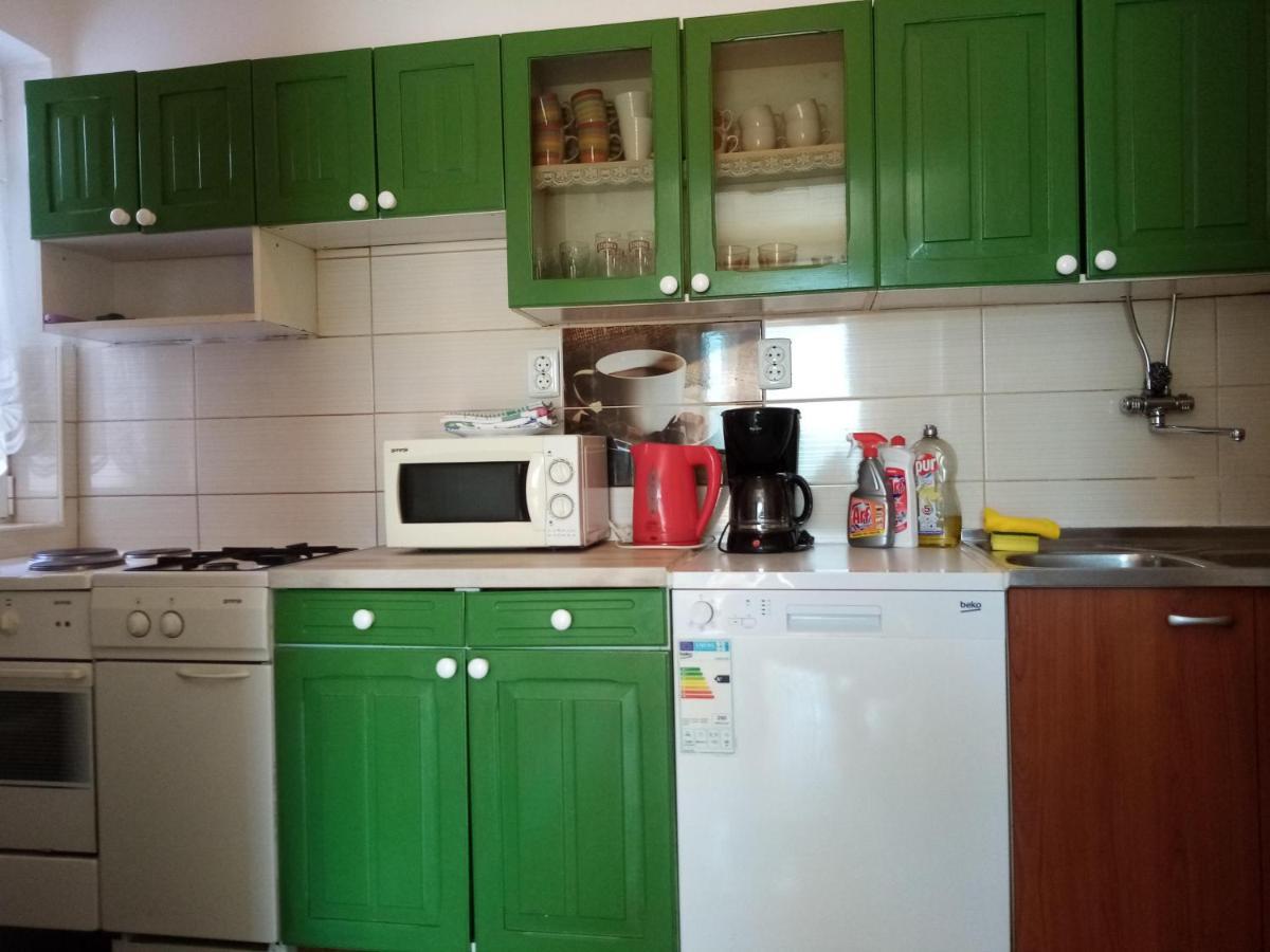 Apartments "Sun-Sea" Лопар Екстериор снимка