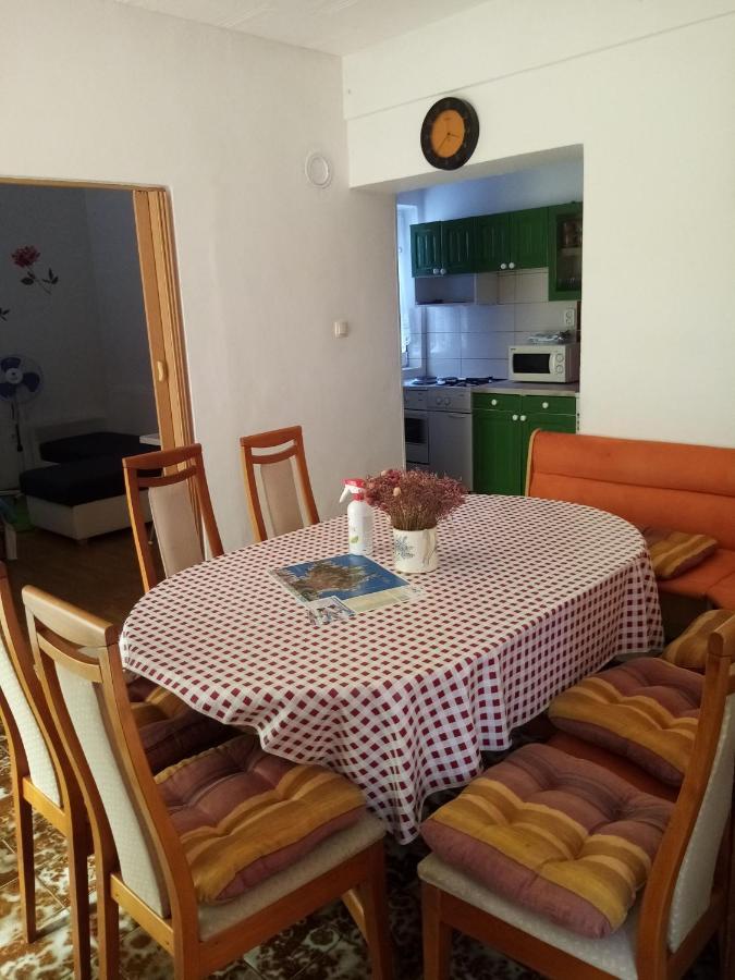 Apartments "Sun-Sea" Лопар Екстериор снимка
